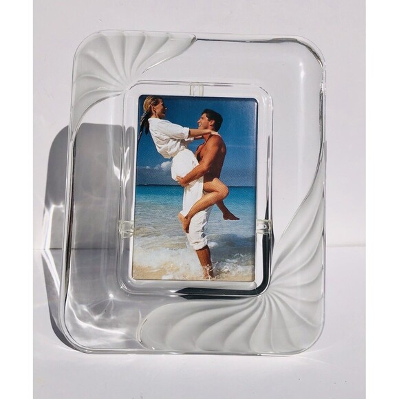 HOME BEAUTIFUL Frosted Crystal 8 1/4"x10" Photo Frame MADE IN GERMANY - Picture 3 of 7